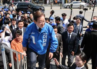 [현장] "'재명이가 남이가' 좀 해달라"…'경북의 아들' 자처한 이재명