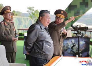 김정은, 전술종합훈련 참관…"전쟁준비 완성, 사활적 임무"