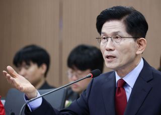 '윤석열 자진 탈당설'에 김문수 "대통령 판단 존중하는게 옳아"