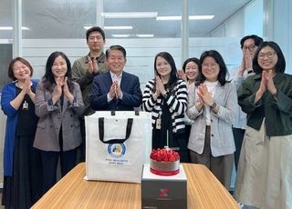 경상원, ‘육아 친화적 조직 문화’ 조성…출산 앞둔 직원 찾아 격려