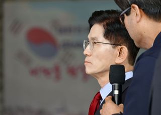 '이재명 맹추격' 김문수, 한끗 부족?…'중도확장' 파격적 묘책 언제쯤