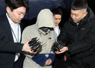 '46억 횡령' 건보공단 팀장에 도피자금…40대 동료 2심도 징역형