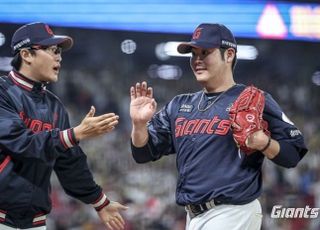 "2년 동안 잘 못했는데" 롯데 한현희 깜짝 호투, KIA 잡고 2위 한화 추격
