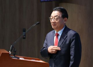 [속보] 이정현 "尹 자진 탈당 권고, 이준석에 공식 사과·징계취소" 제안