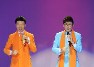 가수 이부영, 스승의 날 맞아 “강진 선배님, 노래 시작부터 끝까지 이끌어 준 스승” 감사 뜻 전해
