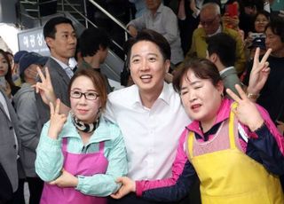 이준석의 개혁신당, 온라인 당원 10만명 돌파…한 달 만에 3만명 급증