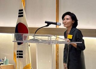 뒤늦게 출발선에 선 김문수에…설난영 여사, '내조 행보' 본격화