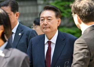 尹 '내란 혐의' 19일 재판도 지상 출입…법원, 청사 보안 강화