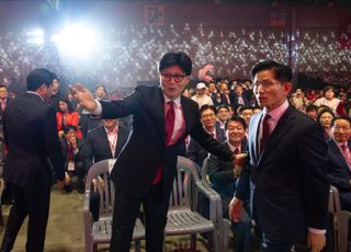 [속보] 한동훈, 尹 탈당에 지원 본격화…"다음주부터 현장서 국민 만날 것"