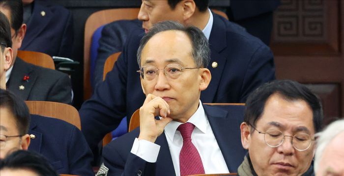 추경호는 '결백'…"윤석열, 통화서 계엄해제 표결에 관한 얘기 없었다"
