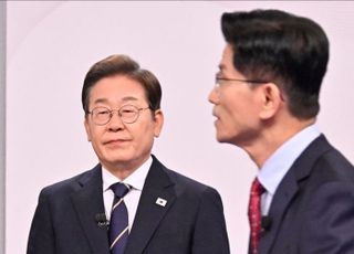 [TV토론] 전 경기지사들의 격돌…김문수 "대북송금 몰랐나" 이재명 "억지 기소"