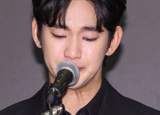 대만도 김수현 손절 시작...세븐일레븐 60억 소송 이유는?