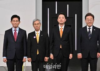 AI 강국 외치면서 반도체 R&amp;D 유연근무는 외면…이재명표 경제공약 모순점