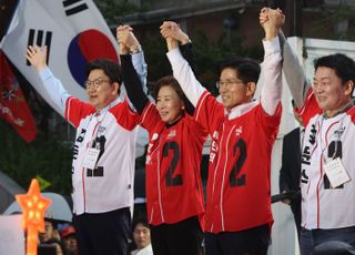 "중도층 포섭 시작"…국민의힘, '박스권 김문수' 전폭 지원