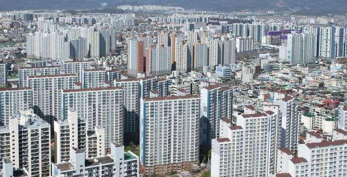 CR리츠 본격 가동…지방 미분양 해소 ‘단비’ 될까