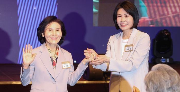 '배우자 토론'에 이재명·김문수·이준석 '다른 목소리'