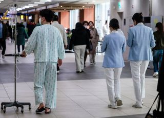 피부 봉합·동맥천자도 간호사가…진료지원 법제화 시동