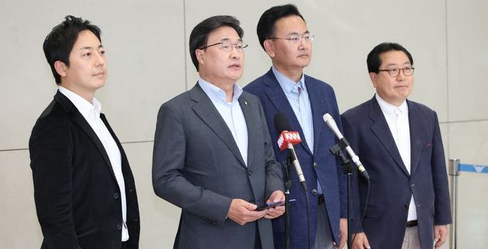 하와이 특사단 귀국…김대식 "홍준표, 김문수 지지한다는 입장 분명히 해"