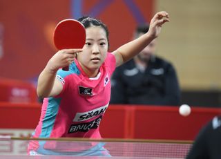 신유빈, 세계탁구선수권 단식 16강 진출…쑨잉사와 격돌 유력