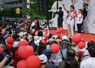 [현장] 김문수 "경기도 교통·일자리 책임지겠다"…시민들 뜨거운 환호