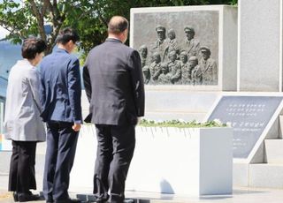 '전쟁고아의 아버지' 딘 헤스 대령 10주기 추모식 제주서 열러