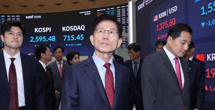 김문수 "허황된 이재명 '코스피 5000'…악법으로 기업 다 나가면 어떻게?"