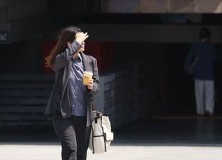 [오늘 날씨] 낮 최고 24도·막바지 봄 기운 완연...두피가 열을 받으면 생기는 일