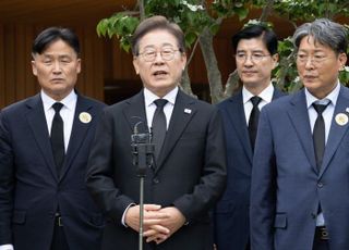 이재명 "노무현, 정치검찰 탄압에 희생…이준석은 김문수와 단일화 할 것"