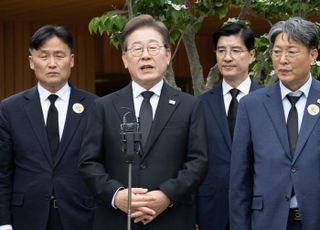 이재명 "노무현, 정치검찰 탄압에 희생…이준석은 김문수와 단일화 할 것"