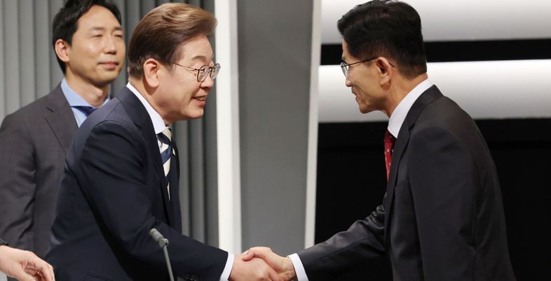 [TV토론] 이재명 "전광훈과 단절 안하나" 김문수 "자신을 먼저 돌아보라"