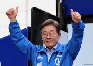 줄어든 지지율 격차에…이재명, 지지층 결집하려 '우클릭' 멈춤