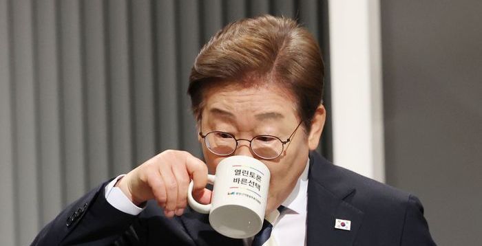이재명, 역사상 가장 특이한 대선 주자의 질주