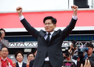 김문수 "학생 때 박정희 규탄 연설했던 내가 이젠 찬사 보내"