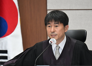 지귀연 술 접대 의혹 업소, 11년 전 '무허가 유흥주점' 단속 적발 전력