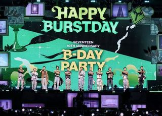 "기적 같은 기회"…데뷔 10주년 맞은 세븐틴, 잠수교서 성대한 생일 파티 [D:현장]