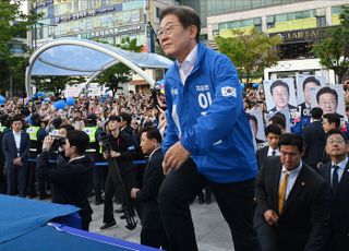 [속보] 민주당 '대법관 100명 증원·비법조인 임명안' 법안 철회키로