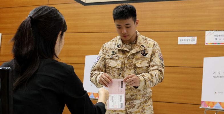 국방부, 장병 사전투표 방해 의혹에 "철저히 보장…사실 아냐"