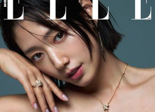 ‘왕관...’ 한류를 선도했던 이 女배우, 홍콩에서 화보 찍었다