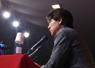 ‘손흥민 발탁’ 홍명보 감독 “외적인 부분, 관여할 문제 아냐”