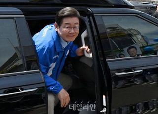 이재명 "국방부장관, 민간인이 맡는 것이 바람직" 주장