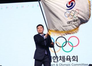 ‘꼬이는 행보’ 유승민 회장, 투표 불발로 허탈한 귀국