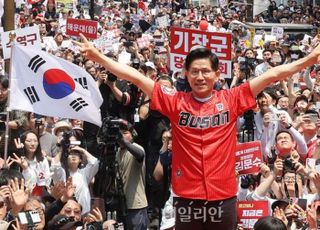 [현장] "입법·행정·사법 합쳐진 '이재명 총통' 국가 된다"…김문수 '막판 텃밭 다지기'