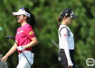 ‘6주 연속 TOP10’ 박현경 vs ‘어색한 컷 탈락’ 이예원