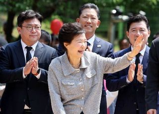 박근혜, 31일 '김문수 지원' 위해 대구 서문시장 찾는다