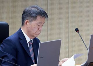 김용원 인권위 상임위원, '회의 의도적 회피 의혹 제기' 군인권센터 상대 항소심도 패소