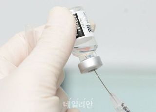 코로나19 재유행? 타이완서 급증…하루 1만5000명 이상 백신 접종