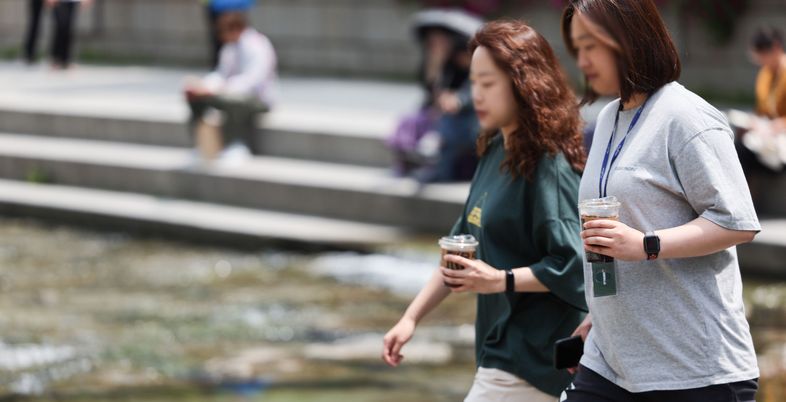 [오늘 날씨] '단오' 낮 최고 기온 29도...창포물에 머리 감으면 나타나는 효과는?