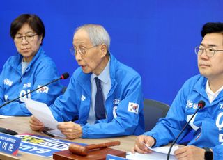 윤여준 "말과 행동 신중해야"…민주당, 대선 사흘 앞두고 또 '입단속'