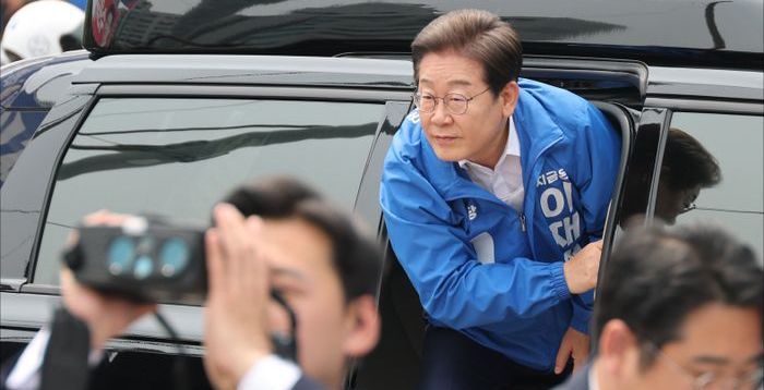 이재명, 댓글단 여론공작 의혹에 "가능한 모든 조치 하도록 선대위에 지시"