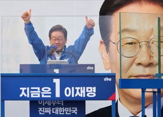 '언행 자제령' 내린 민주당, 이준석·유시민 두 전선에 방어막 쳤지만…